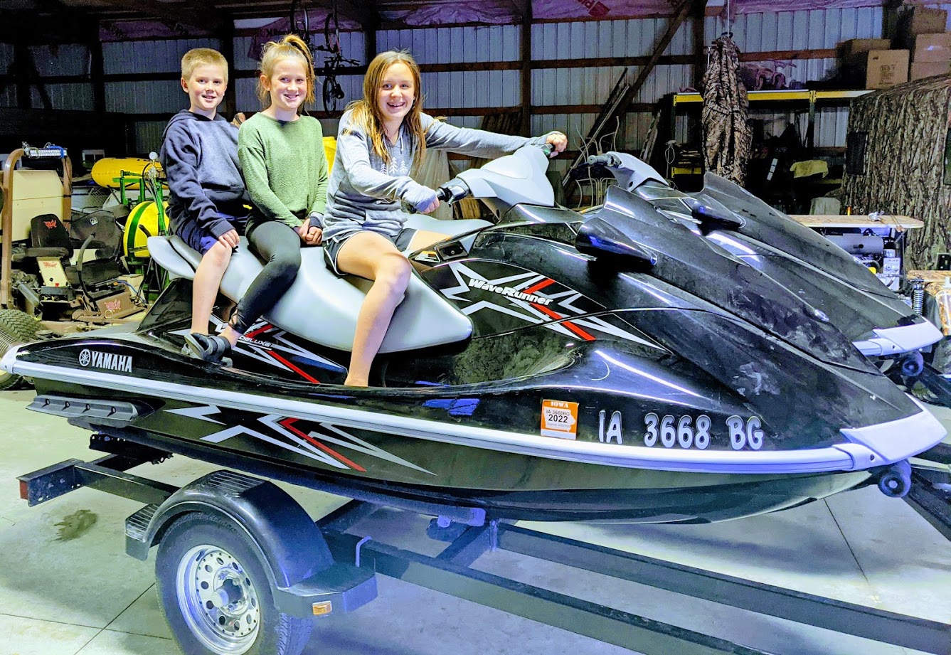 Hall Lake Cabins Gallery 2410 Albion Avenue, Fairmont, Minnesota 56031 Hall Lake Cabins